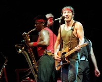 Bruce Springsteen on Jan 27, 1985 [796-small]