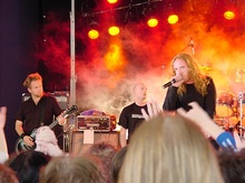 Dark Tranquillity on May 19, 2001 [446-small]