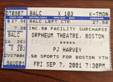 PJ Harvey on Sep 7, 2001 [584-small]