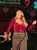 Chloe Agnew on Dec 20, 2023 [007-small]