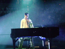 Prince on Mar 30, 2011 [282-small]