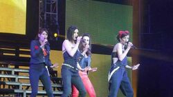 "The Big Reunion" / 5ive / B*Witched / Liberty X / 911 on May 14, 2013 [451-small]