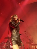 CHVRCHES / fanclubwallet on Jun 7, 2022 [396-small]