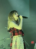 CHVRCHES / fanclubwallet on Jun 7, 2022 [397-small]