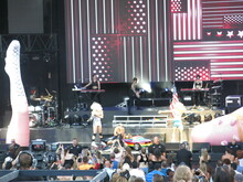 Pitbull / Kesha on Jun 11, 2013 [921-small]