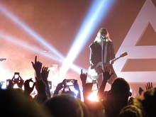 Thirty Seconds to Mars / New Politics on Oct 8, 2013 [318-small]