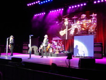 ZZ Top / Jeff Beck / Tyler Bryant on Aug 20, 2014 [569-small]