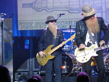 ZZ Top / Jeff Beck on Aug 16, 2014 [786-small]