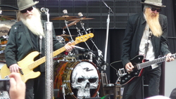 ZZ Top on May 28, 2010 [962-small]