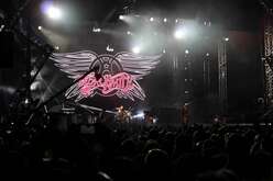 Aerosmith / Macklmore on Oct 1, 2014 [253-small]