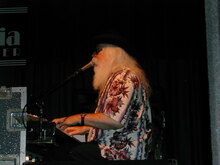 Leon Russell on Apr 15, 2004 [688-small]