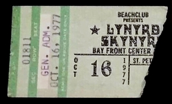 Lynyrd Skynyrd on Oct 16, 1977 [983-small]