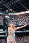 Taylor Swift / HAIM / Gracie Abrams on Jul 22, 2023 [033-small]