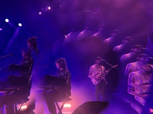 Alex G / Hatchie / Aldo Fisk on Nov 18, 2022 [416-small]