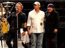 Bruce Springsteen & The E Street Band on Apr 30, 2008 [837-small]