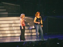 Kelly Clarkson / Reba McEntire / Melissa Peterman on Jan 26, 2008 [961-small]