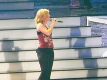 Kelly Clarkson / Reba McEntire / Melissa Peterman on Jan 26, 2008 [963-small]