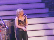 Kelly Clarkson / Reba McEntire / Melissa Peterman on Jan 26, 2008 [975-small]
