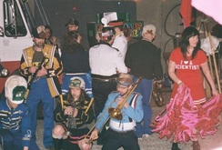 Mucca Pazza on Apr 29, 2011 [097-small]