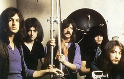 Deep Purple publicity photo, Deep Purple on Feb 9, 1971 [229-small]