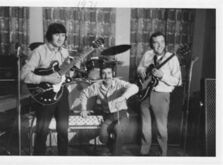 South West 3; Mike Connelly (vocals, Vox organ, guitar), Paul Crack (drums), Leo Archibald (vocals, lead guitar), South West 3 on Mar 30, 1968 [351-small]
