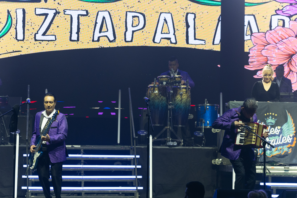 Los Angeles Azules Concert & Tour History (Updated for 2024) Concert