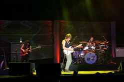 Buddy Guy / Jeff Beck / Jimmy Hall on Aug 7, 2016 [289-small]