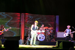 Buddy Guy / Jeff Beck / Jimmy Hall on Aug 7, 2016 [294-small]