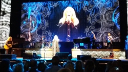 Stevie Nicks / The Pretenders on Oct 27, 2016 [313-small]
