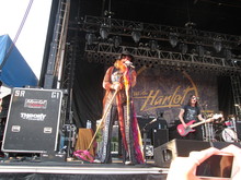 3 Doors Down / Theory of a Deadman / We Are Harlot on Aug 15, 2015 [762-small]