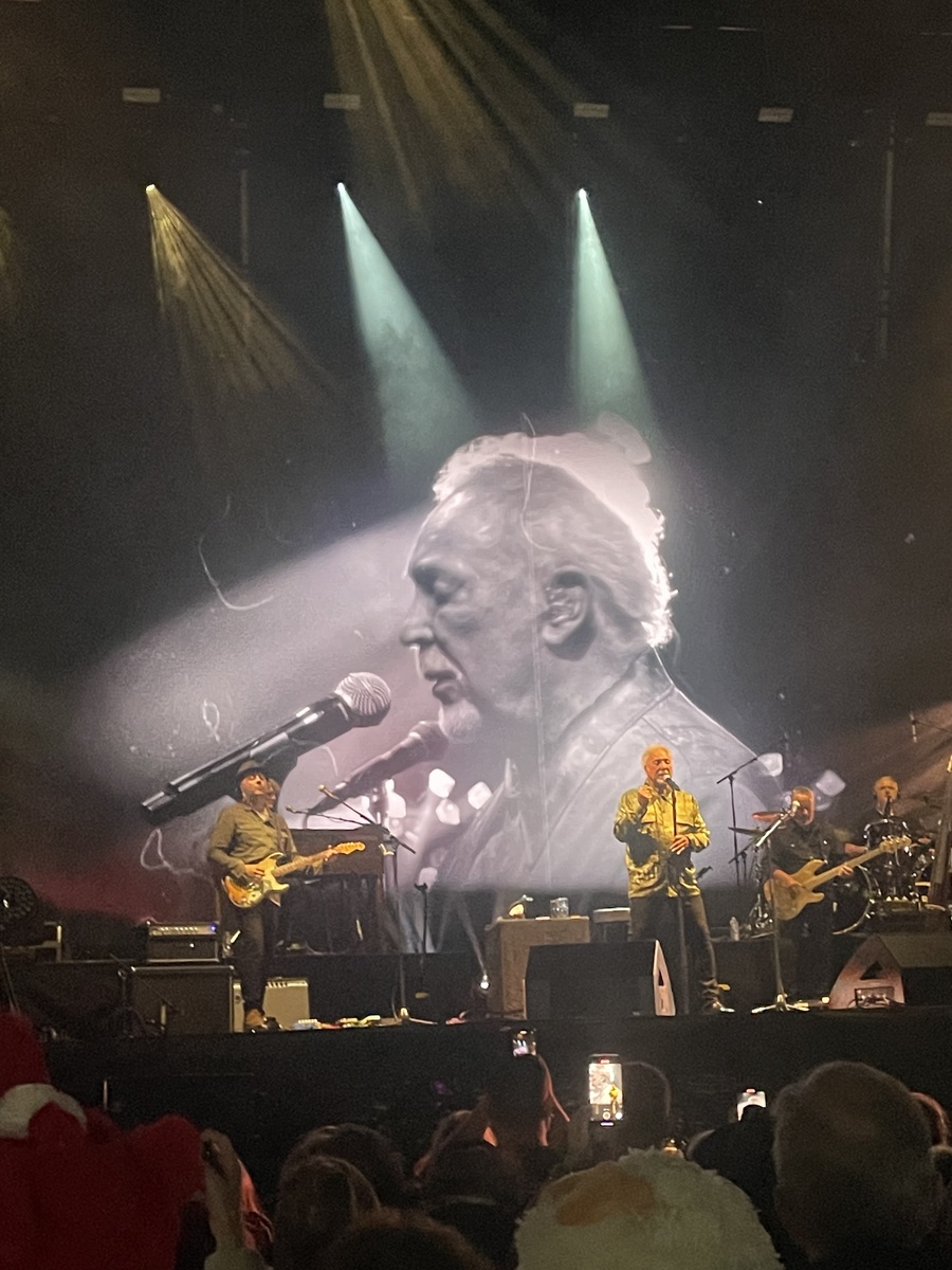 tom-jones-concert-tour-history-updated-for-2024-concert-archives