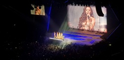 Little Mix / Mae Muller / New Rules on Oct 31, 2019 [872-small]