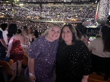 Taylor Swift / girl in red / Gracie Abrams on Jun 16, 2023 [599-small]