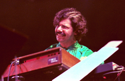 Patrick Moraz / Chick Corea / Hermeto Paschoal on Sep 17, 1978 [909-small]