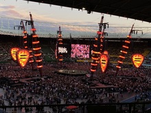Ed Sheeran / Maisie Peters / Cat Burns on Sep 1, 2022 [114-small]