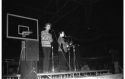 Simon & Garfunkel on Dec 3, 1967 [044-small]