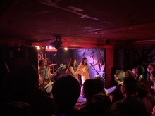 Tsushimamire / Otoboke Beaver on Dec 2, 2022 [142-small]