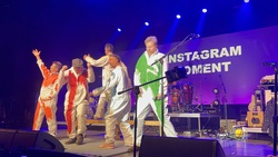Guster / Fruit Bats on Mar 29, 2024 [938-small]