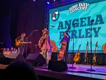 Red Wanting Blue / Munnycat / Angela Perley / Jack Harris / Megan Bee / Hunter Skeens & The Forerunners on Mar 30, 2024 [417-small]