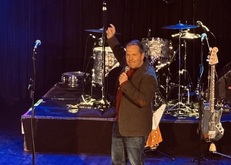 Bruce McCulloch from (Canadian Comedy Troupe) Kids In The Hall introduced the band as they hit the stage., Trans-Canada Highwaymen on Mar 30, 2024 [078-small]
