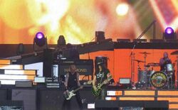 Guns N' Roses / The Kills / Tyler Bryant & the Shakedown on Jun 16, 2017 [039-small]