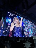 Taylor Swift / girl in red / Owenn on Jun 10, 2023 [519-small]