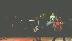 Neil Young / Pretenders on Sep 20, 2000 [603-small]