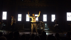 Cut Copy / Palmbomen II on Nov 15, 2017 [188-small]