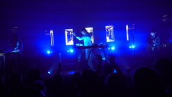 Cut Copy / Palmbomen II on Nov 15, 2017 [192-small]