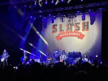 Slash featuring Myles Kennedy and the Conspirators / Mammoth WVH on Apr 3, 2024 [547-small]