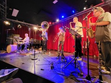 De Jongens Driest Brass Quintet Ft. Matt Darriau and Michael Vatcher on Apr 5, 2024 [140-small]
