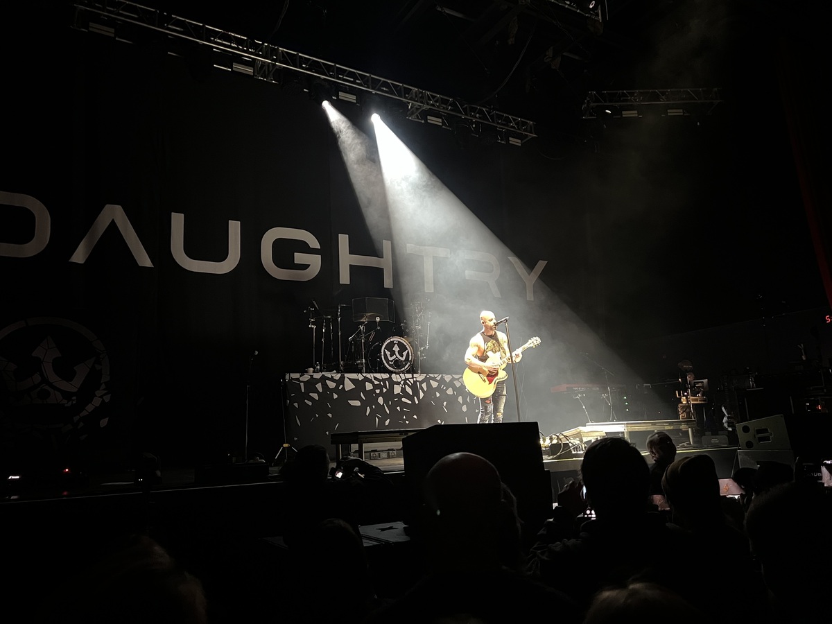 Apr 06, 2024 Breaking Benjamin / Daughtry / Catch Your Breath at