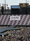 Taylor Swift / girl in red / Owenn on Jun 17, 2023 [613-small]