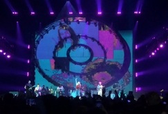 Paramore / mewithoutYou on Jan 11, 2018 [560-small]